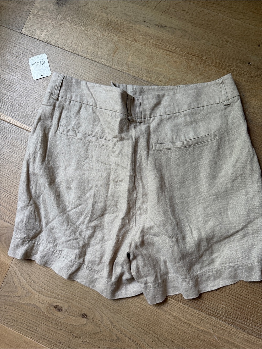 New With Tags Free people Women’s Linen Blend Pleated Shorts - Beige - Picture 5 of 6